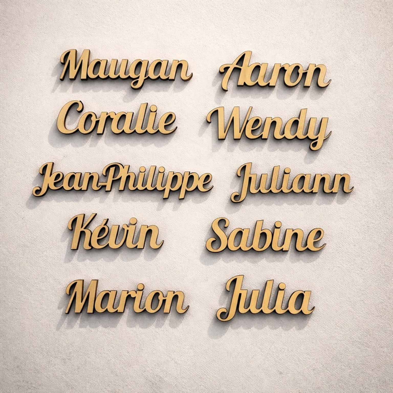 Prénom en bois personnalisé – Marque-place mariage / baptême / anniversaire