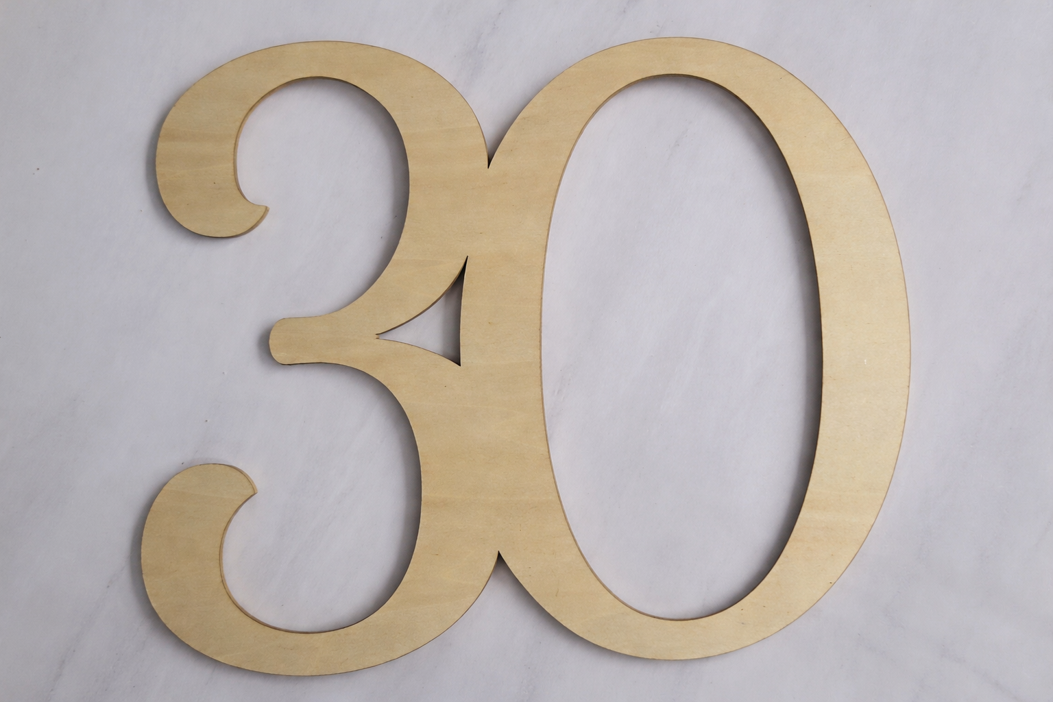 Chiffre anniversaire en bois à signer –  18  à 90 ans